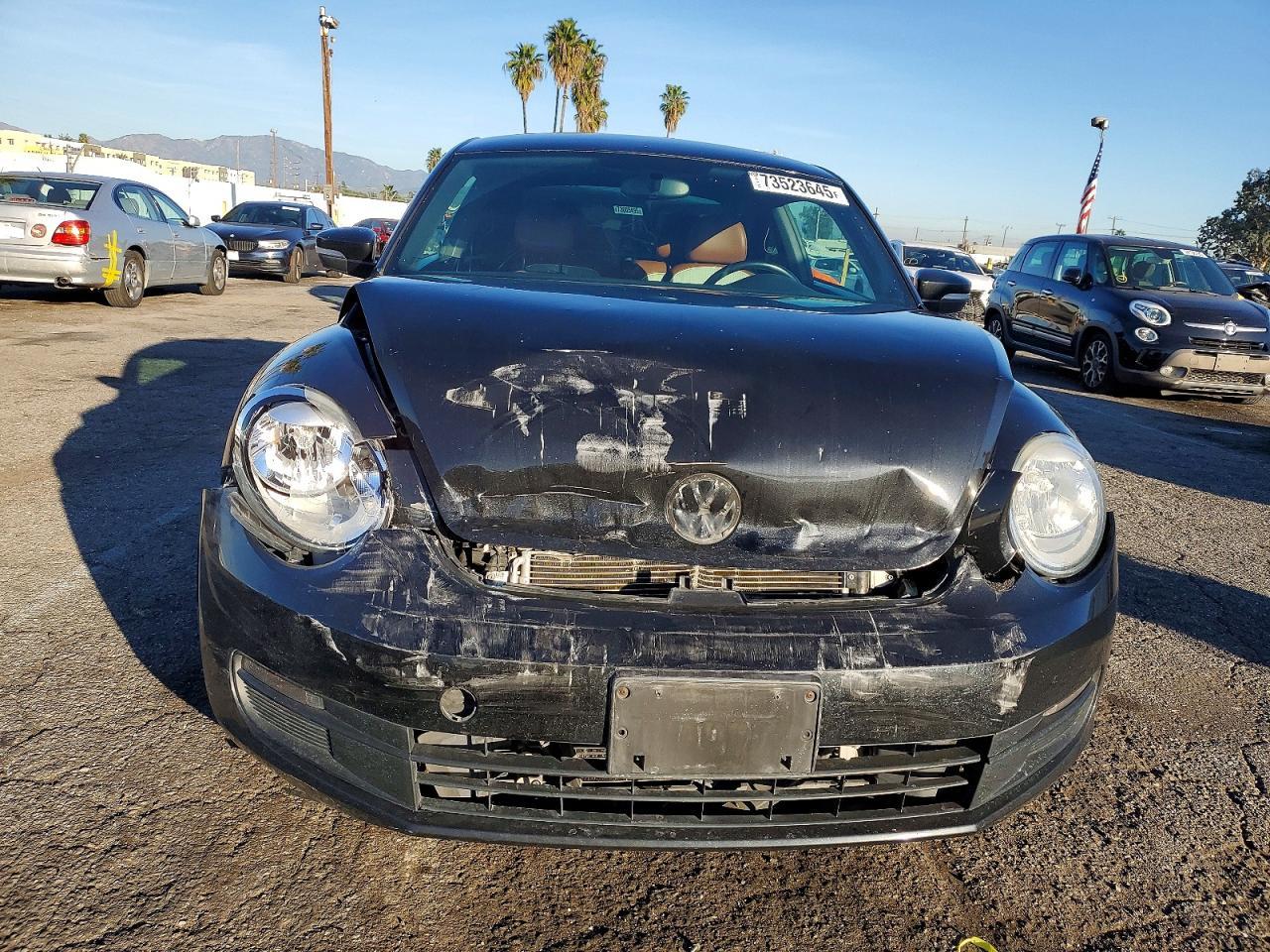 2015 VOLKSWAGEN Beetle