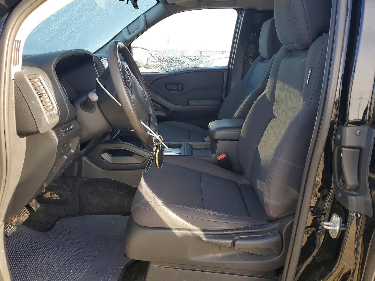 2022 NISSAN Frontier