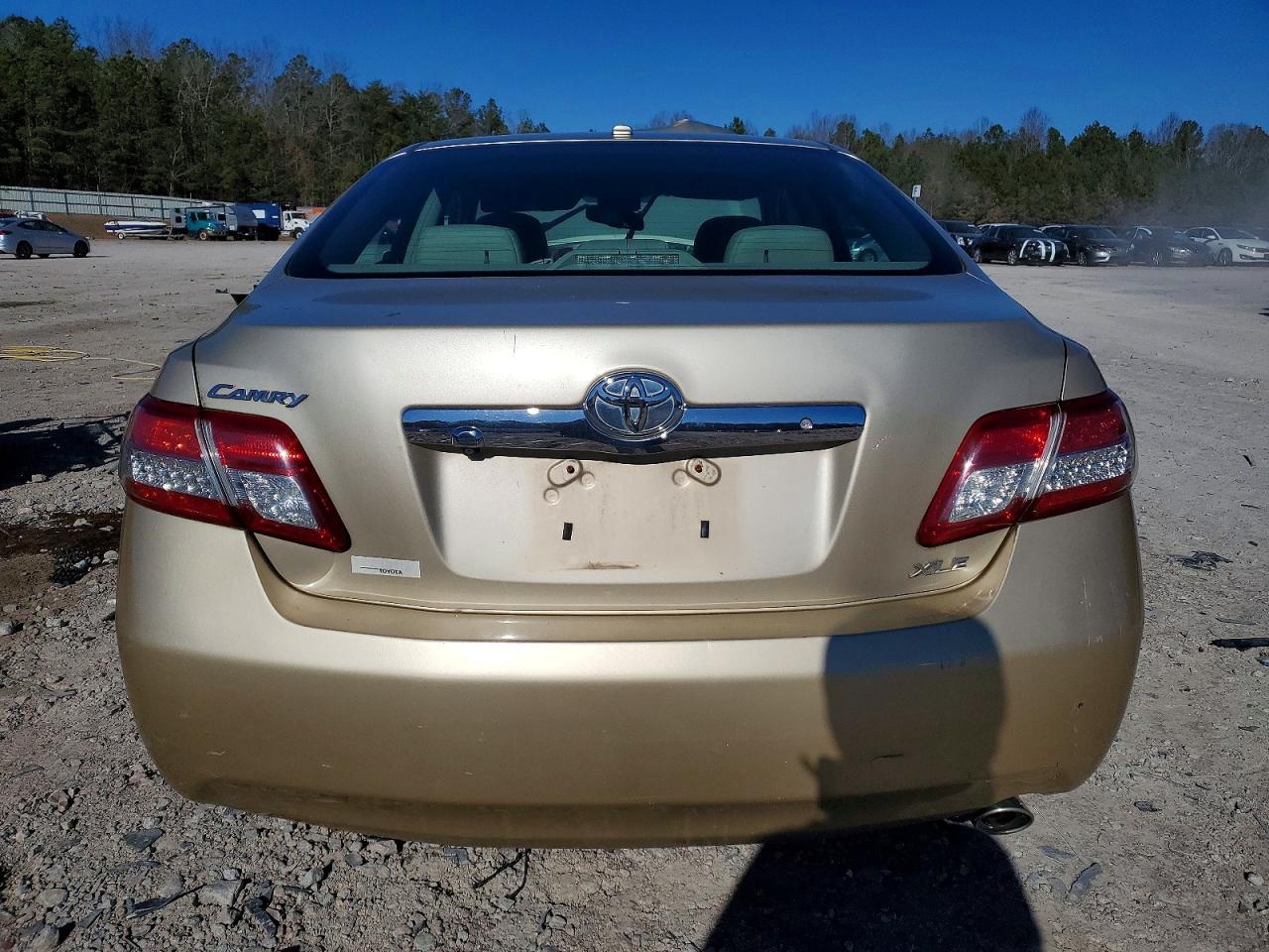 2011 TOYOTA CAMRY