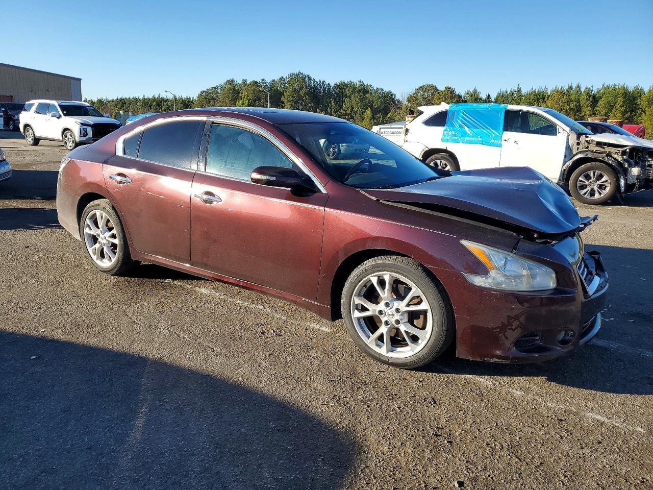 2014 NISSAN Maxima
