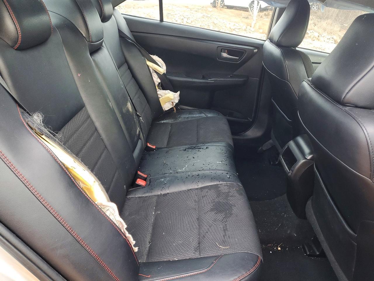 2016 TOYOTA CAMRY
