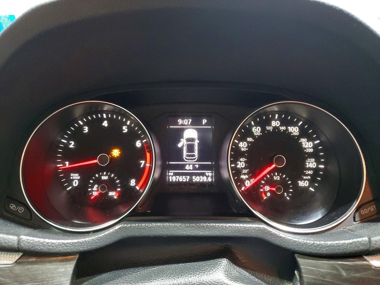 2017 VOLKSWAGEN Passat