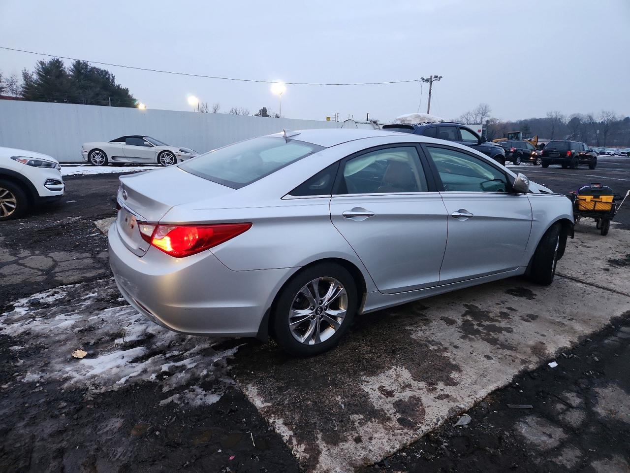 2013 HYUNDAI SONATA