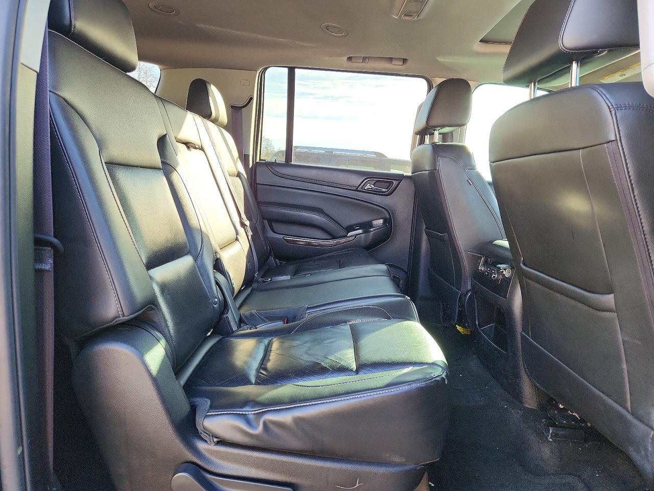 2017 CHEVROLET Suburban