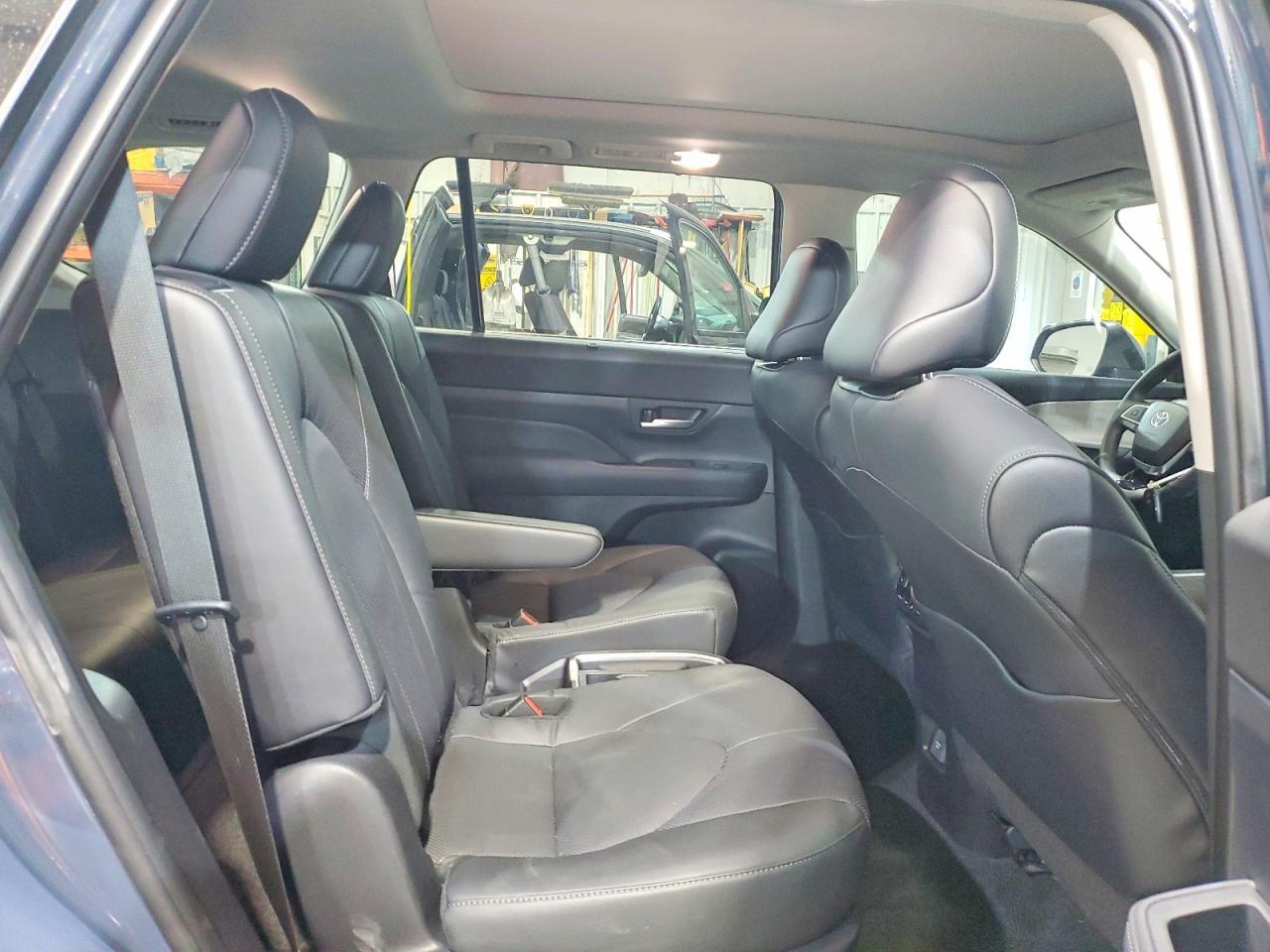 2026 TOYOTA HIGHLANDER