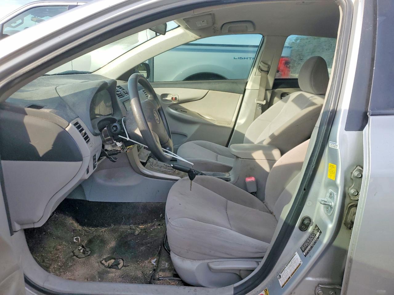 2011 TOYOTA COROLLA