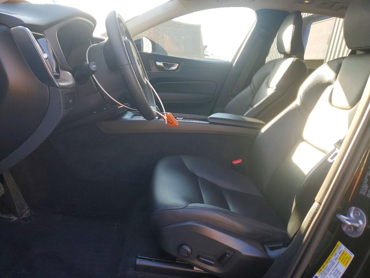 2023 VOLVO XC60