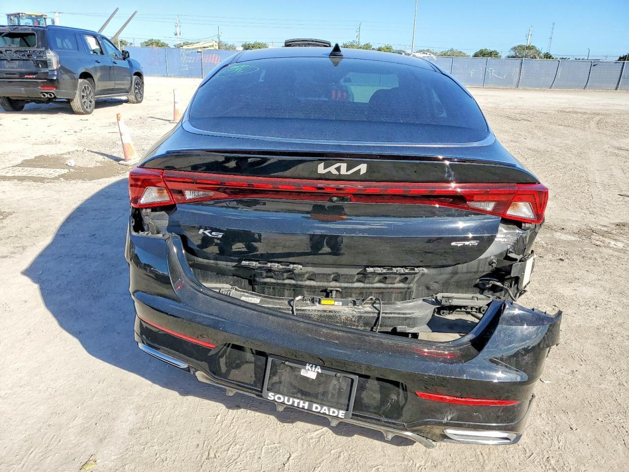 2022 KIA K5
