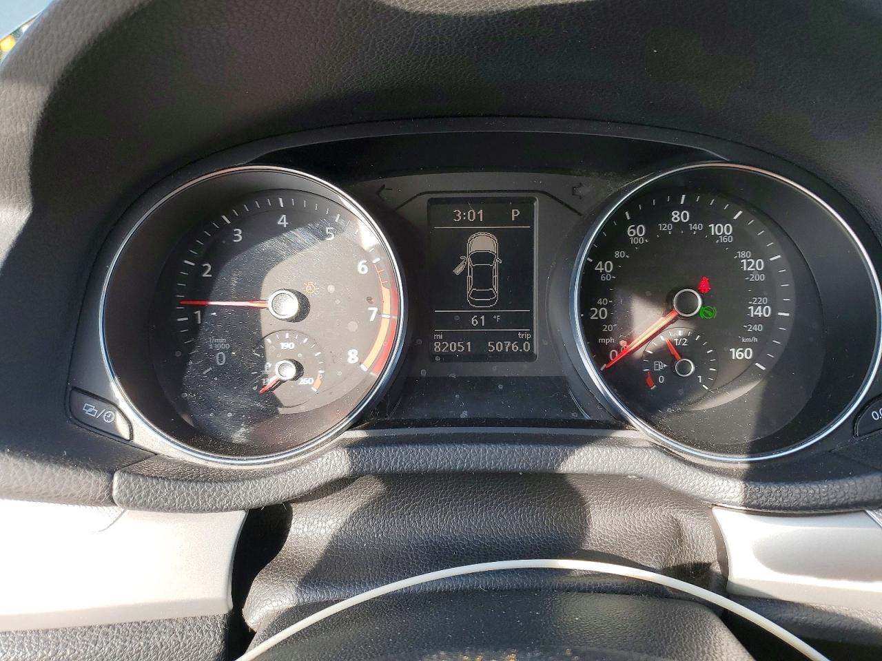 2016 VOLKSWAGEN Passat