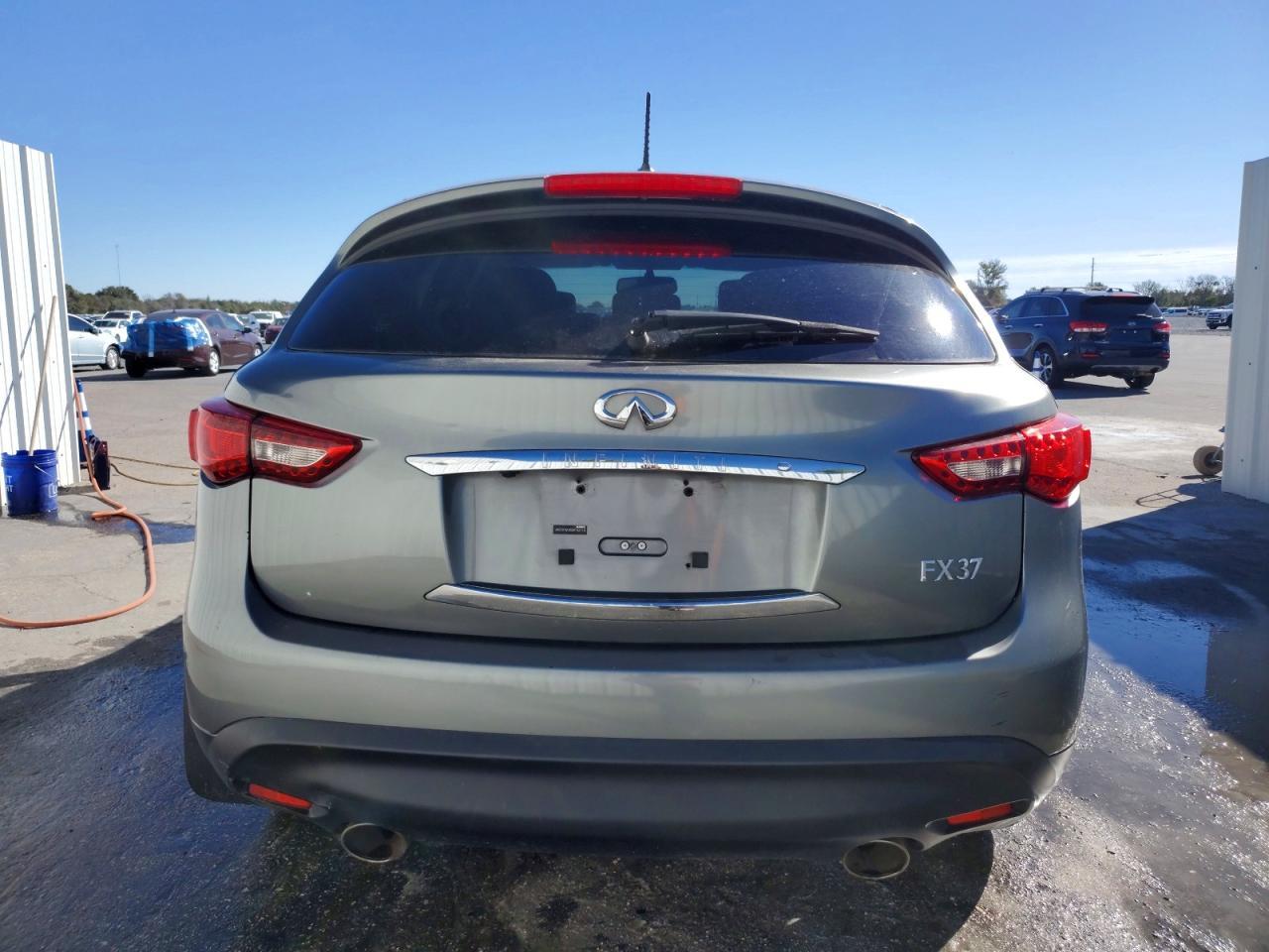 2013 INFINITI FX37