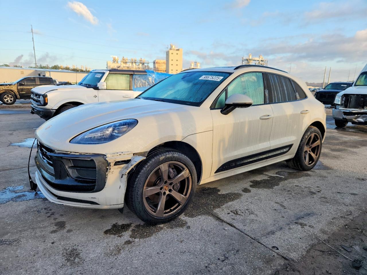 2024 PORSCHE Macan