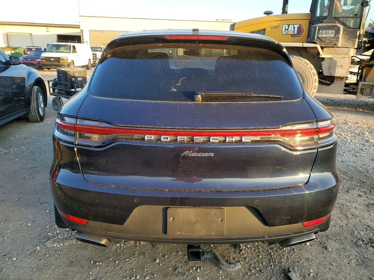 2019 PORSCHE Macan