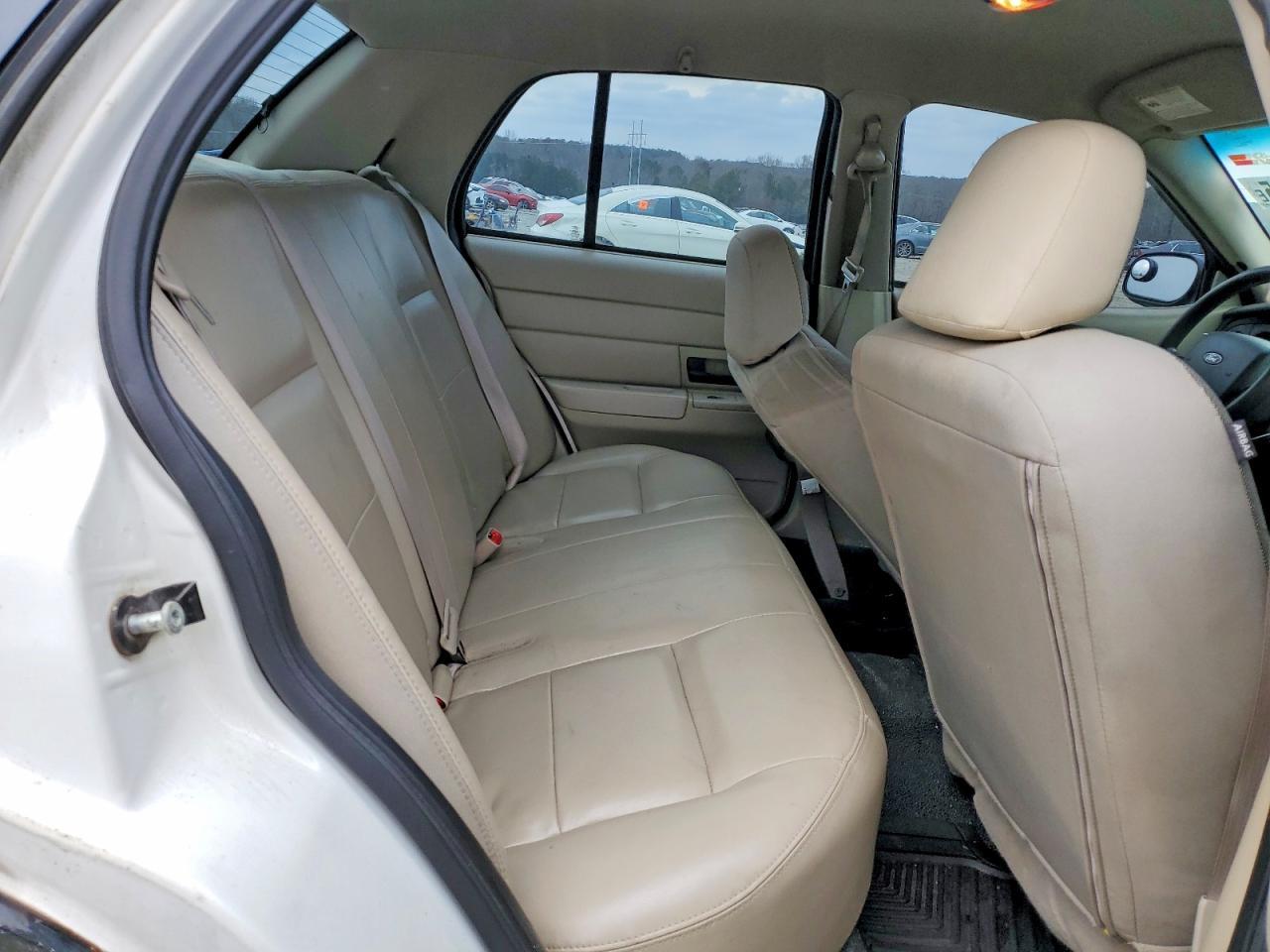 2009 FORD Crown Victoria