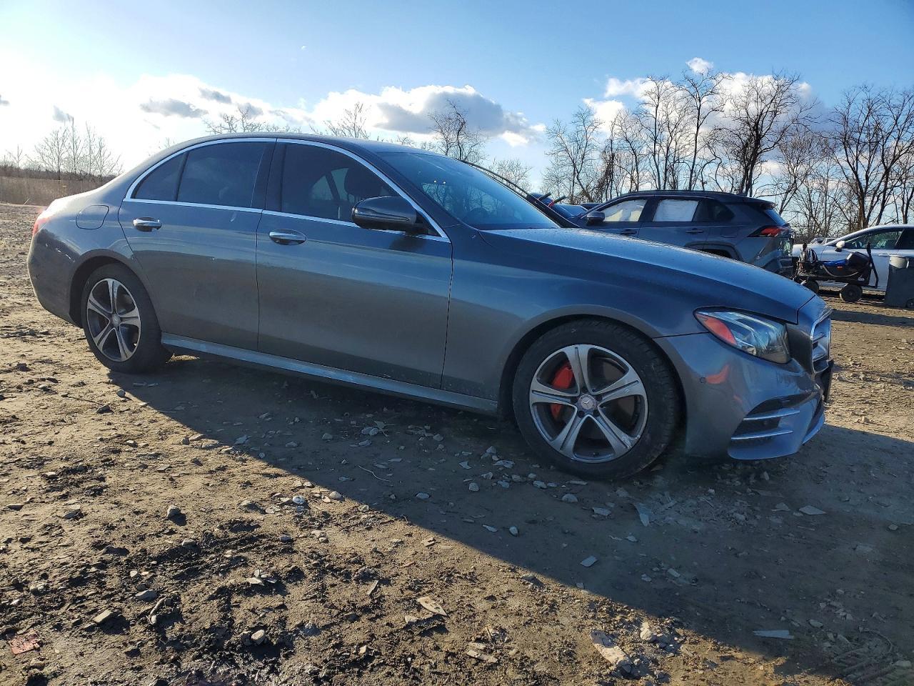 2017 MERCEDES-BENZ E-Class