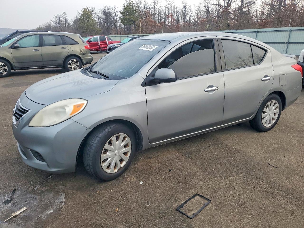 2013 NISSAN VERSA