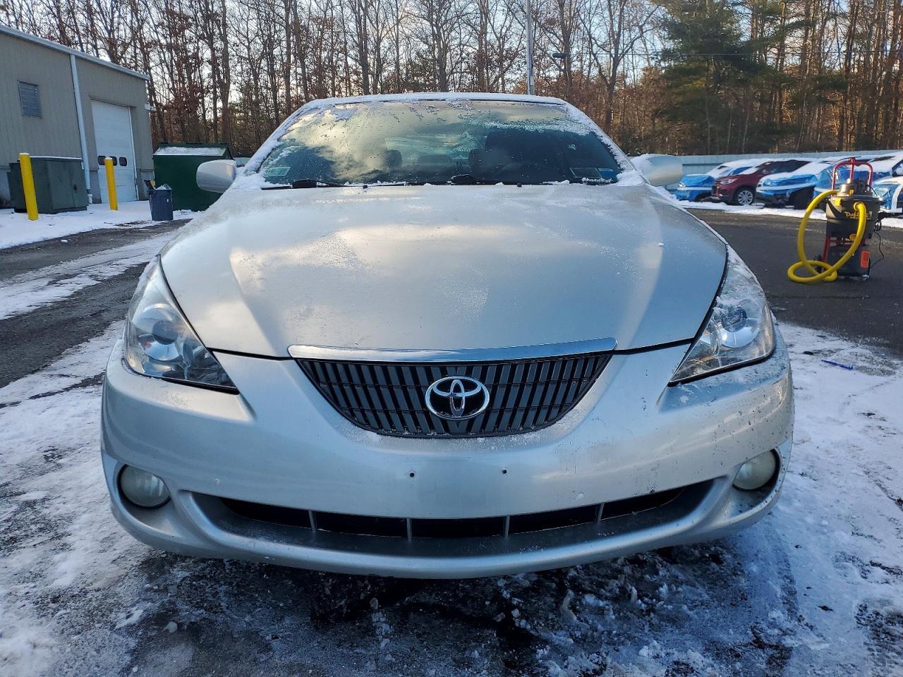 2004 TOYOTA CAMRY