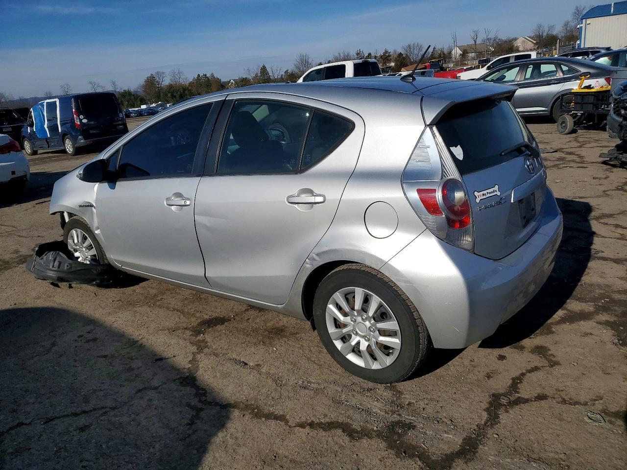 2012 TOYOTA Prius c