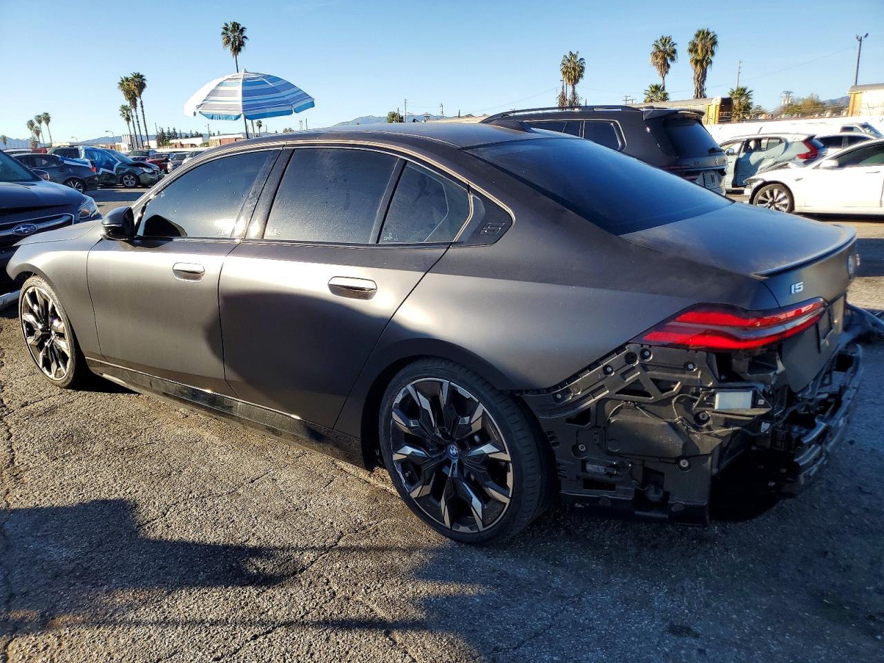 2025 BMW i5