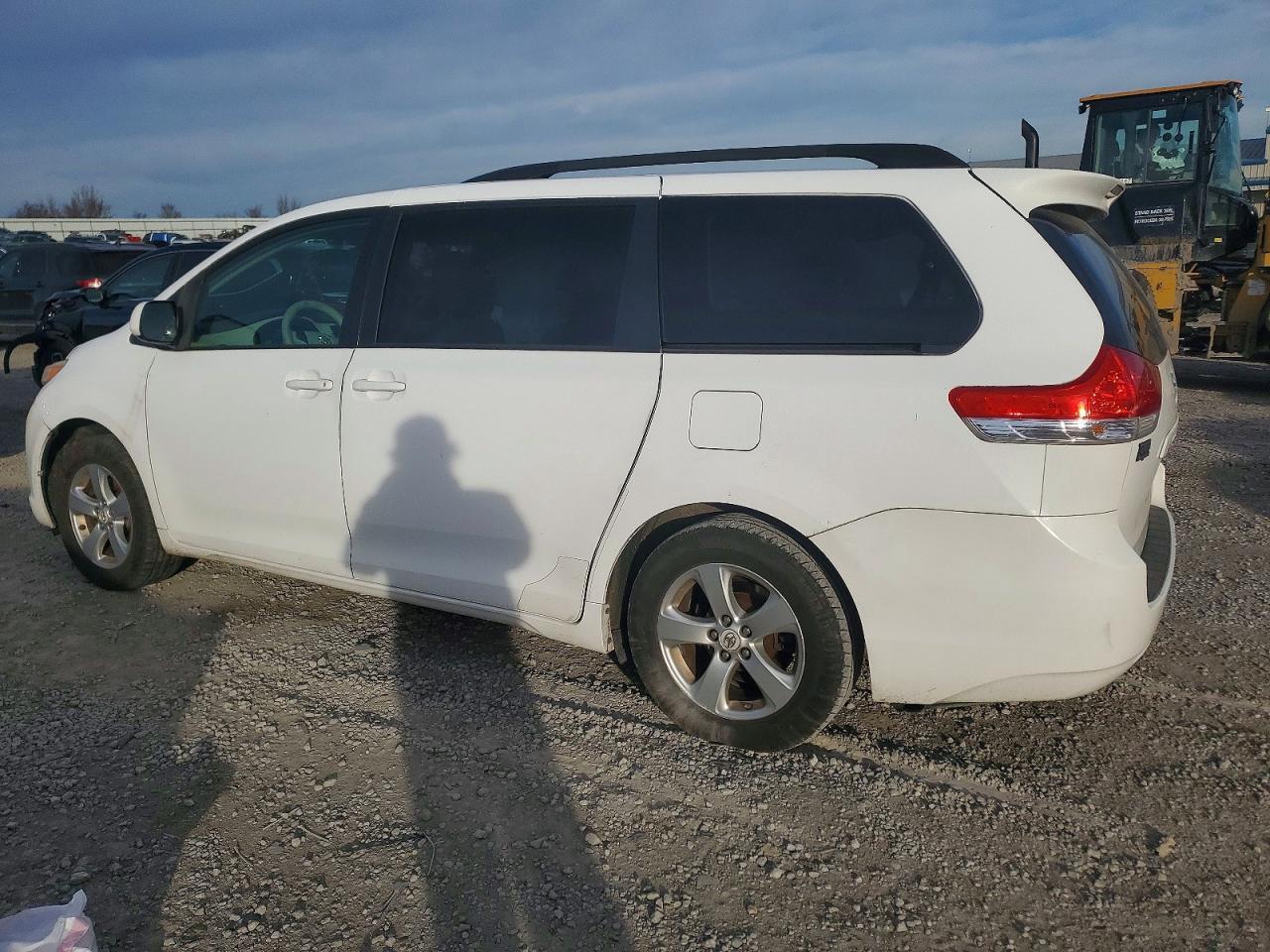 2012 TOYOTA SIENNA