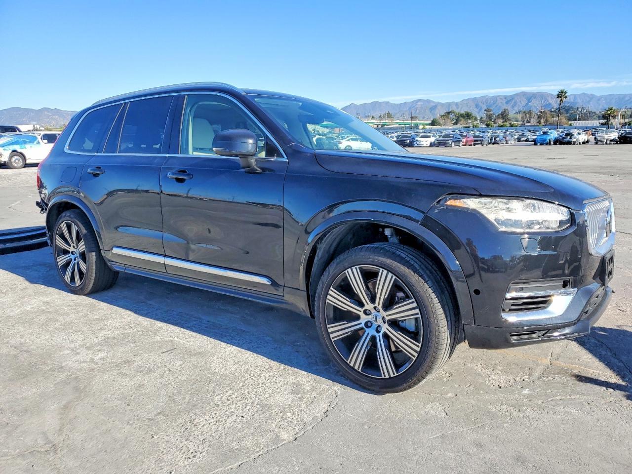 2024 VOLVO XC90
