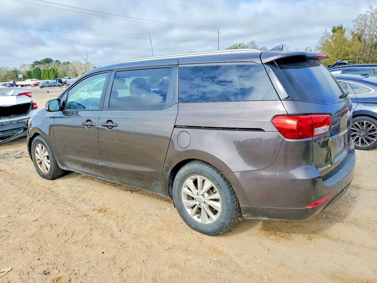 2017 KIA SEDONA