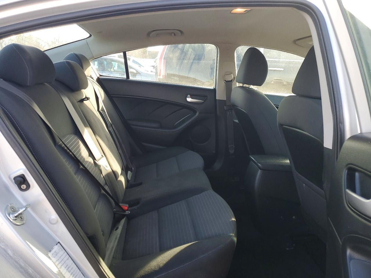 2017 KIA FORTE