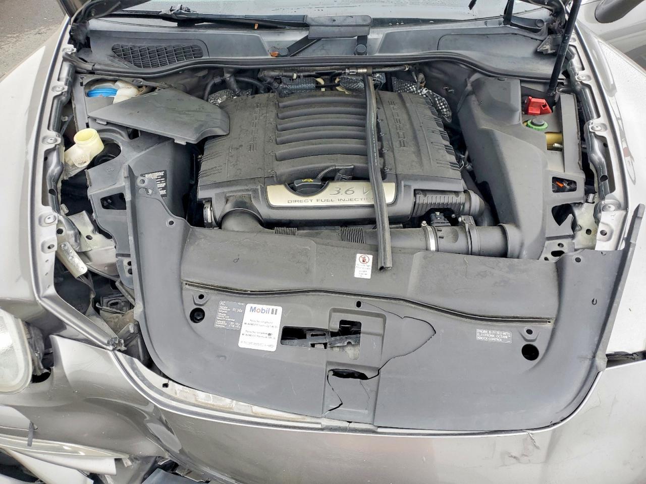 2011 PORSCHE CAYENNE