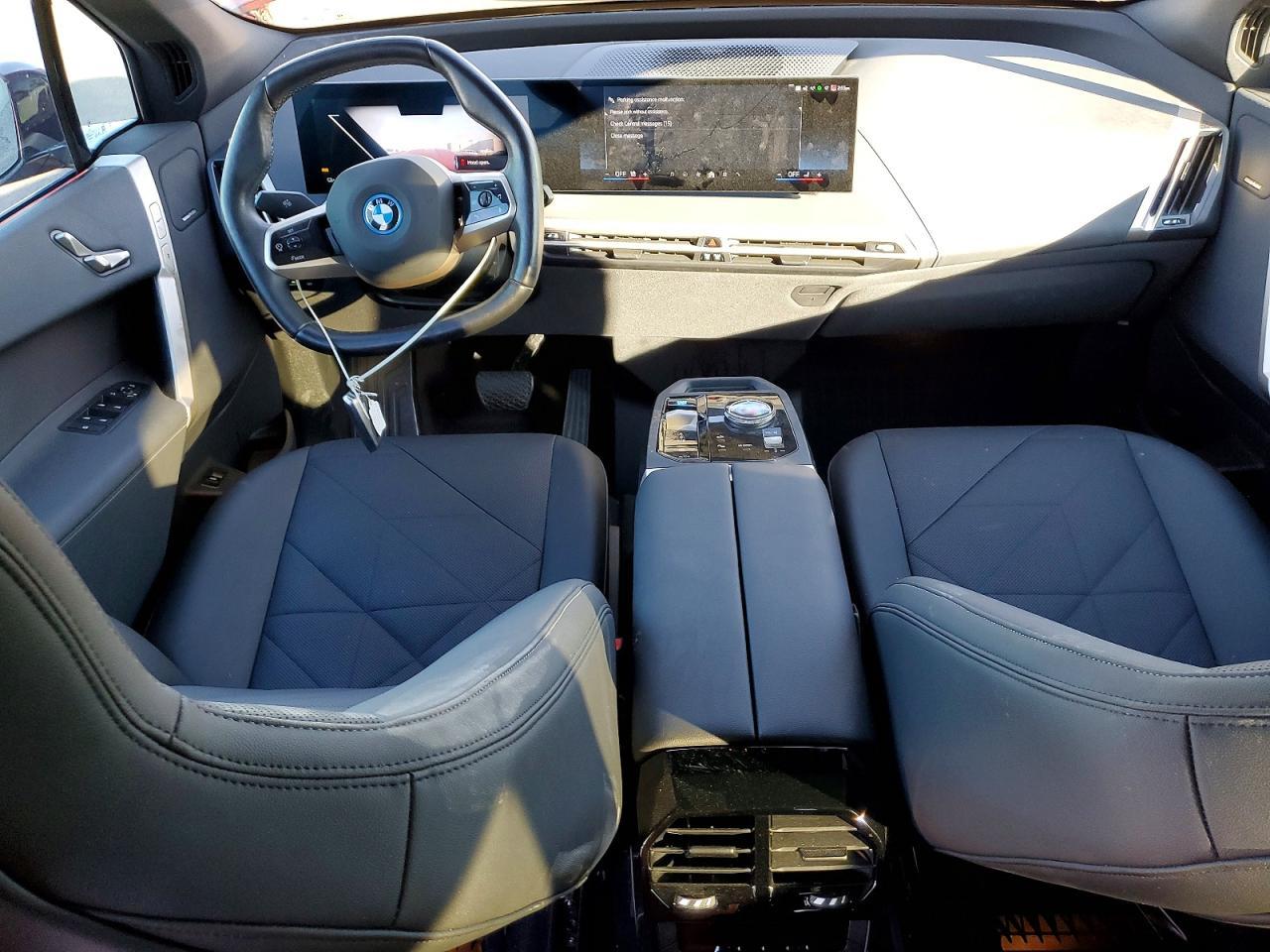 2024 BMW iX