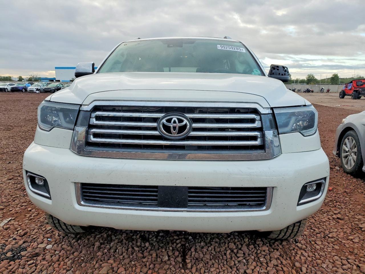 2018 TOYOTA Sequoia