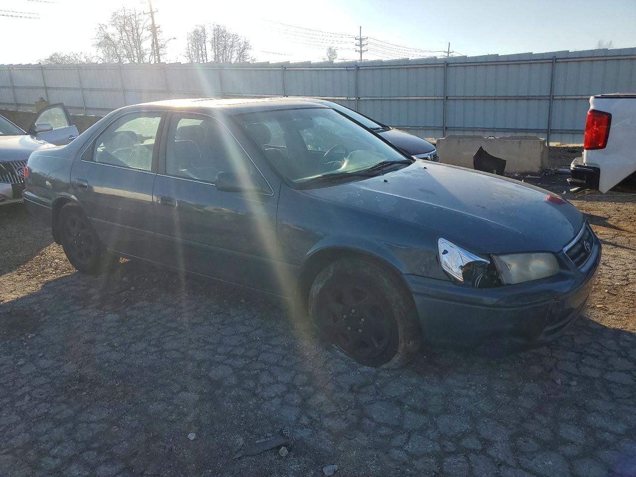 2001 TOYOTA CAMRY