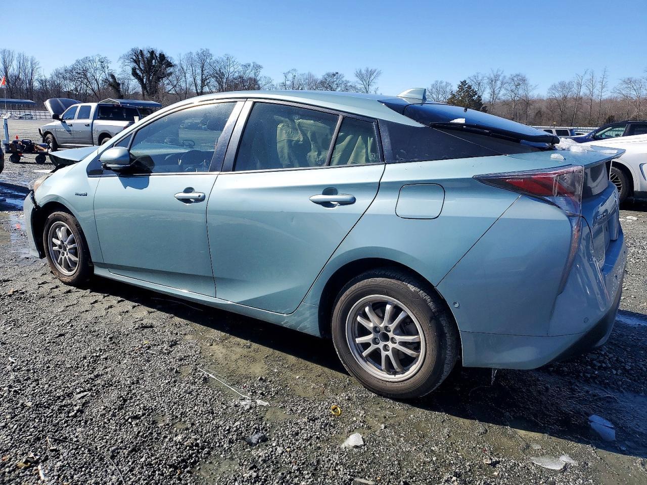 2016 TOYOTA PRIUS