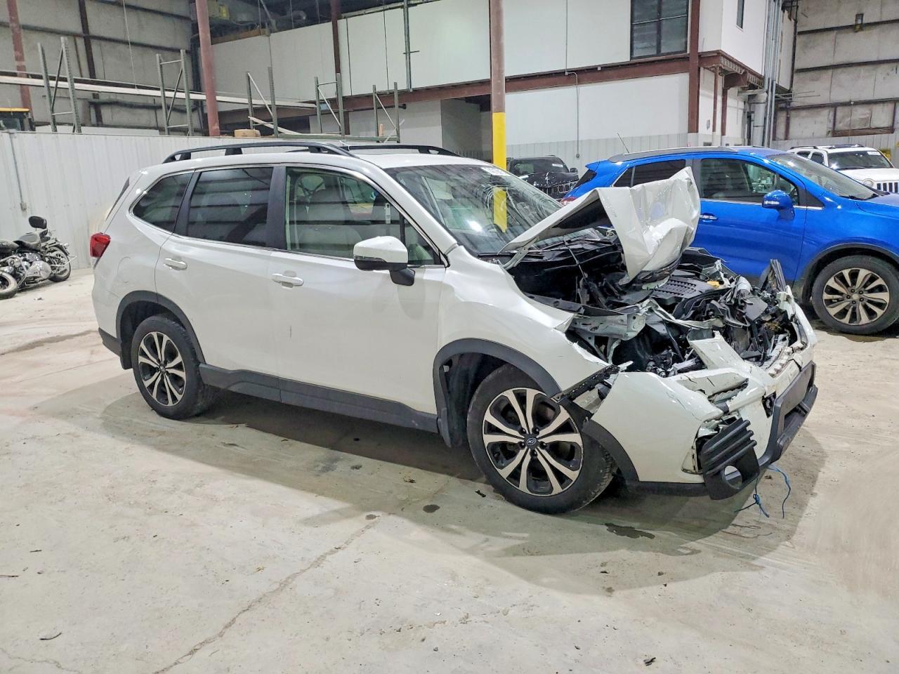 2022 SUBARU FORESTER