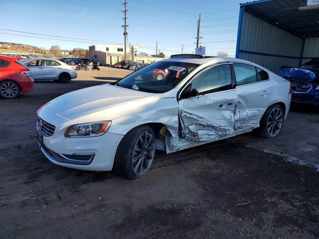 2015 VOLVO S60