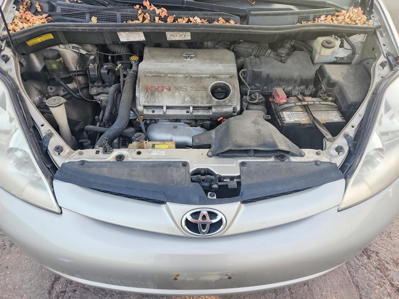 2006 TOYOTA SIENNA