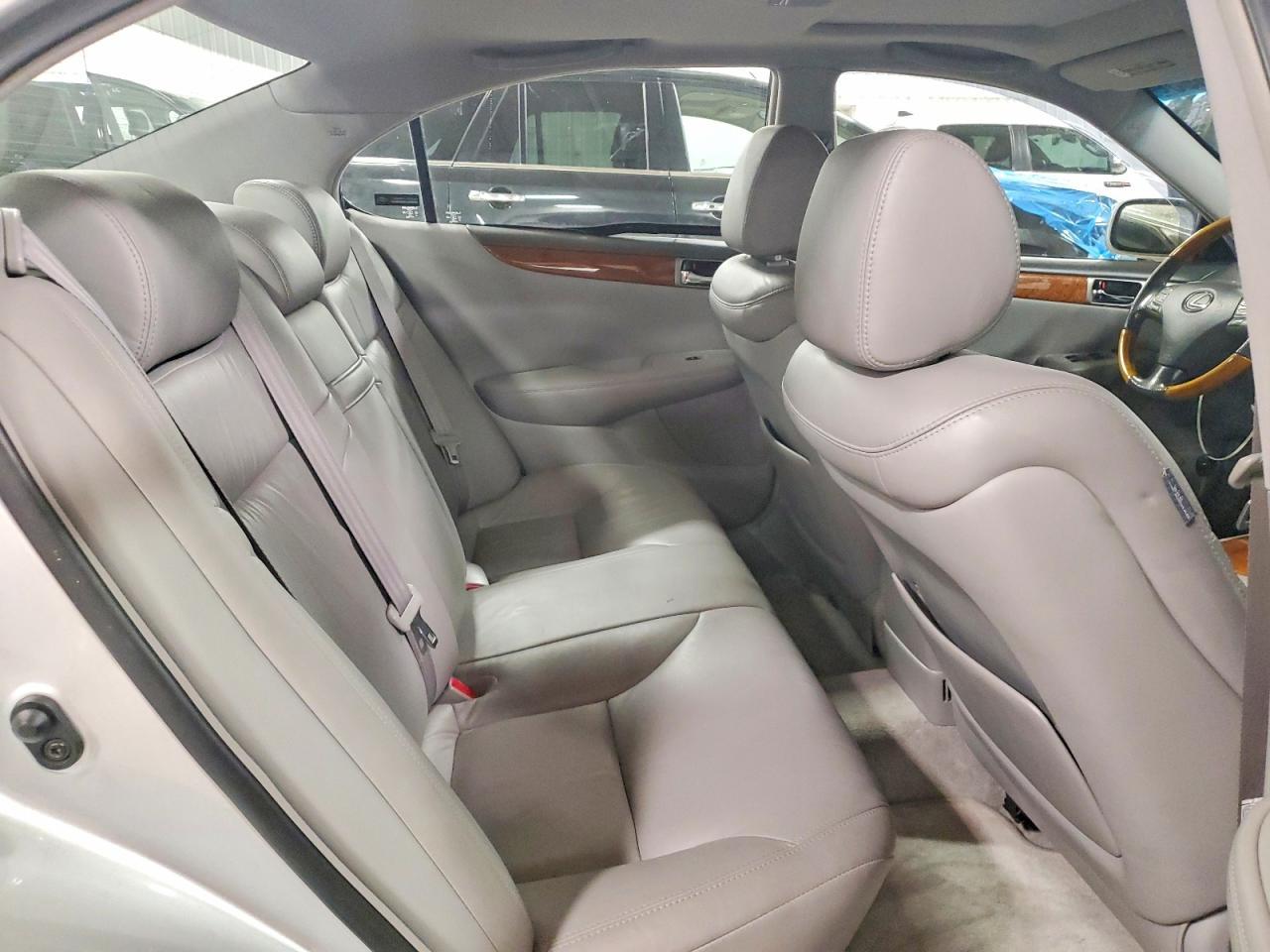2005 LEXUS ES 330