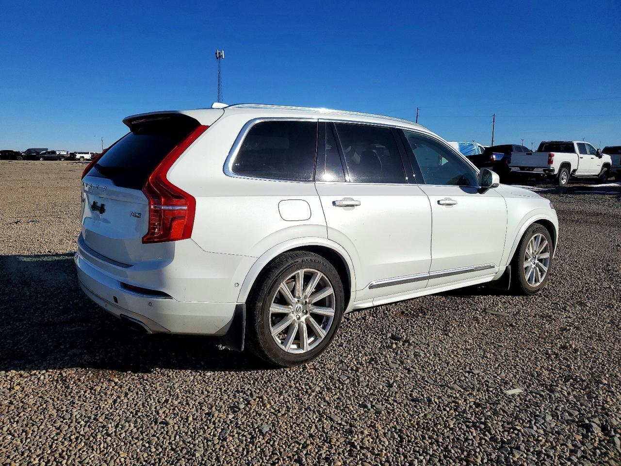 2018 VOLVO XC90
