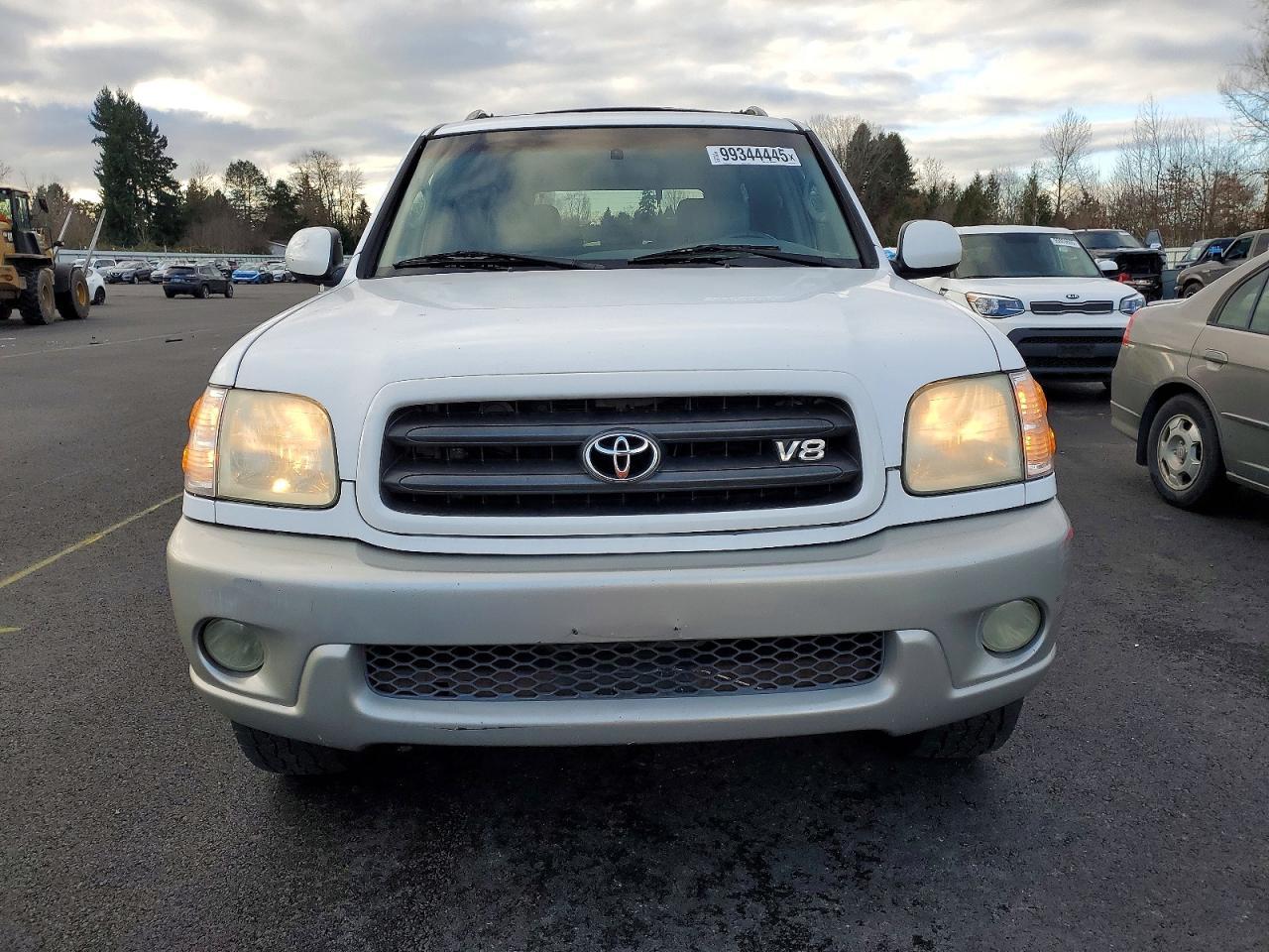 2002 TOYOTA Sequoia