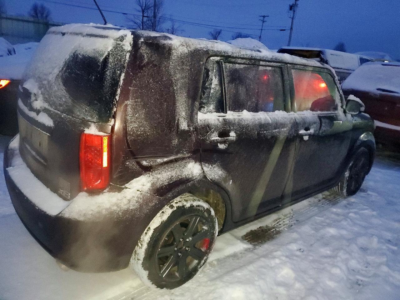 2010 TOYOTA SCION