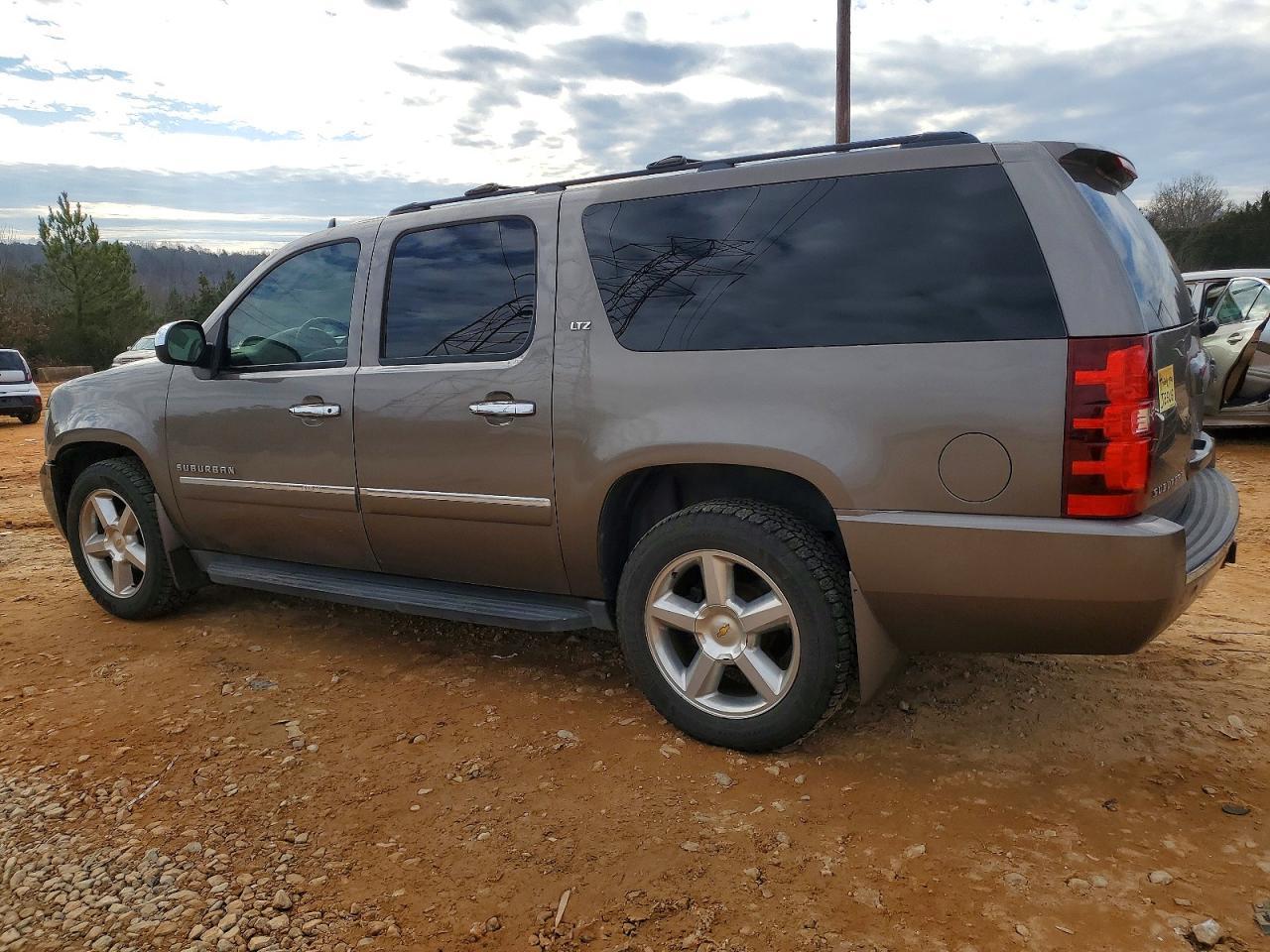 2014 CHEVROLET Suburban