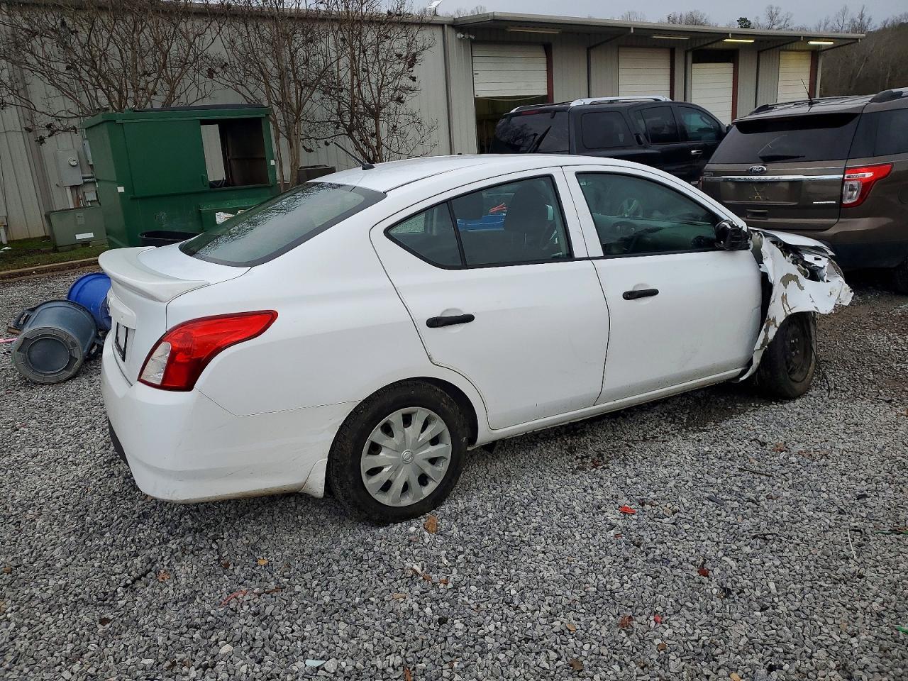 2019 NISSAN VERSA