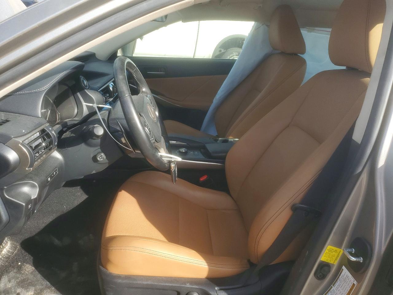 2018 LEXUS IS 300