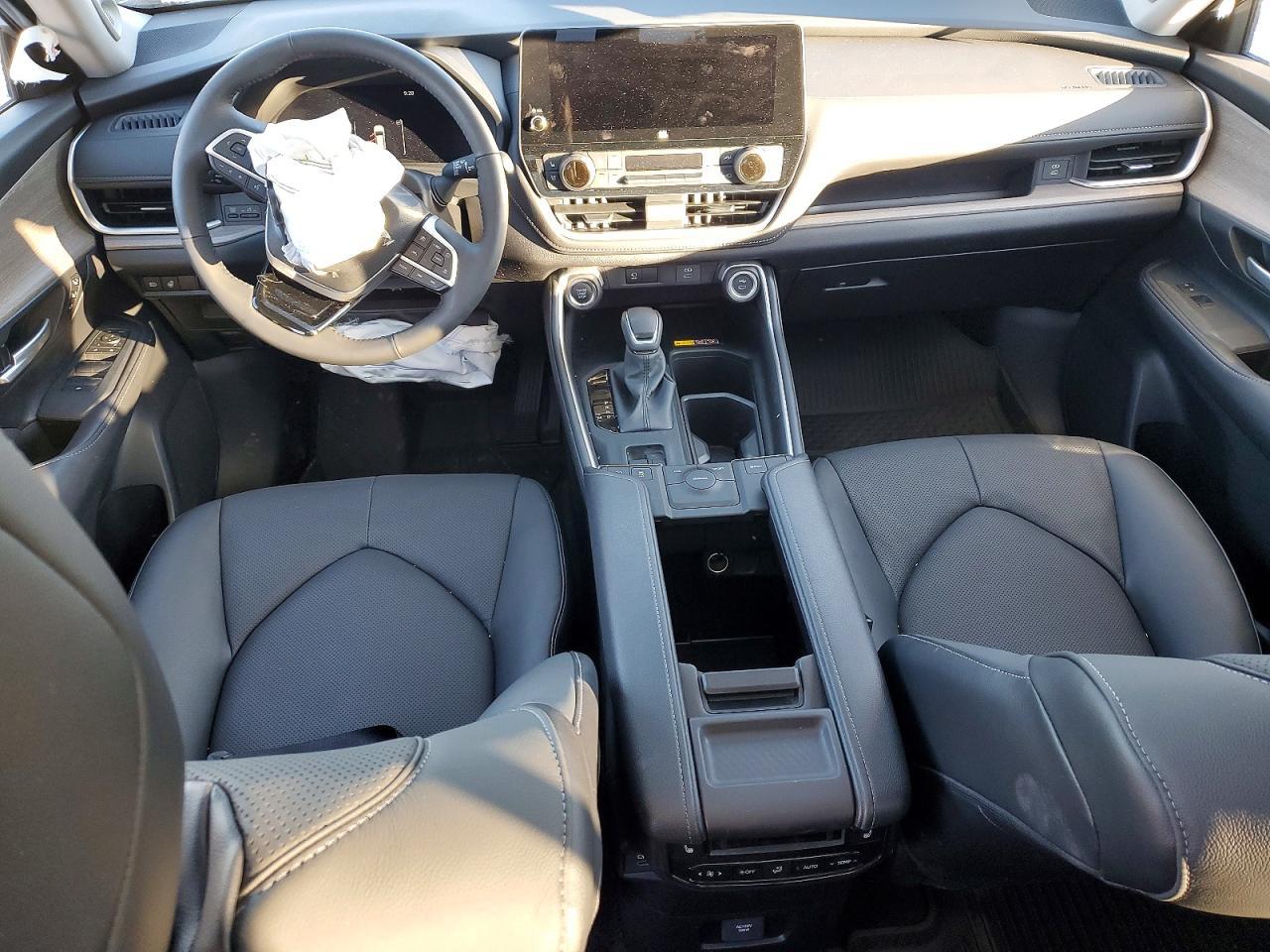 2026 TOYOTA HIGHLANDER