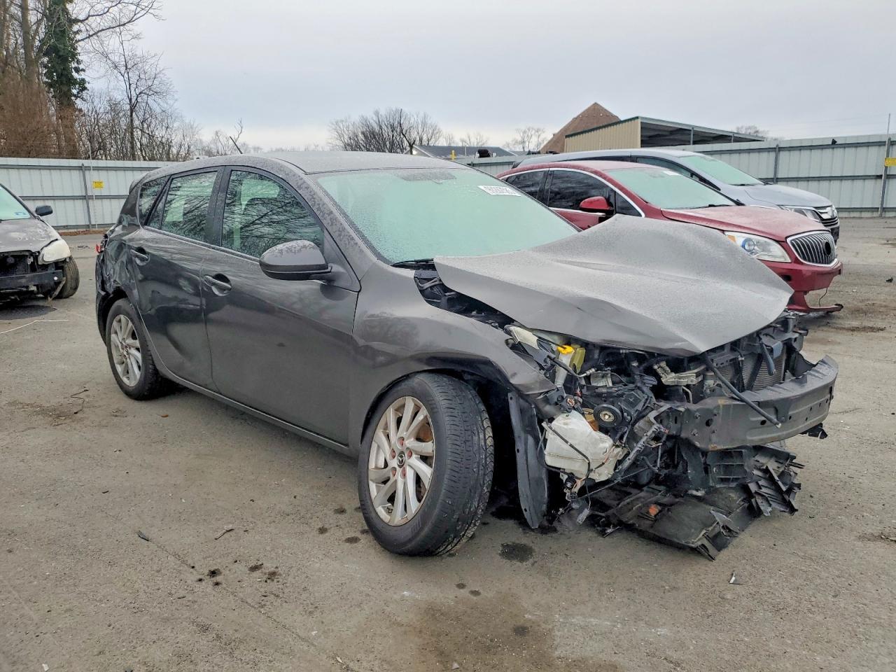 2013 MAZDA 3