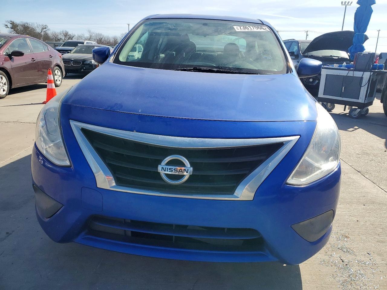 2015 NISSAN VERSA