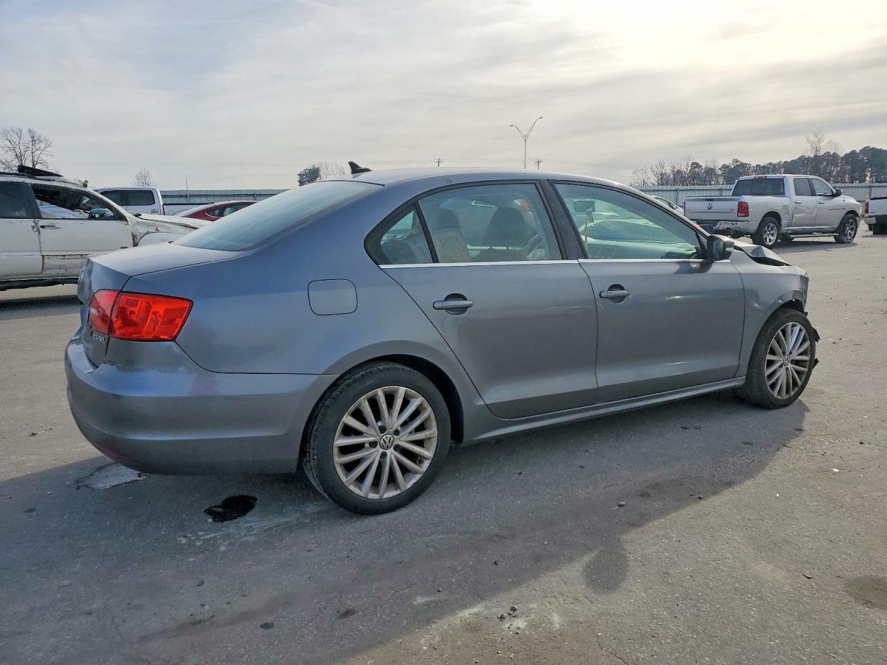 2012 VOLKSWAGEN JETTA