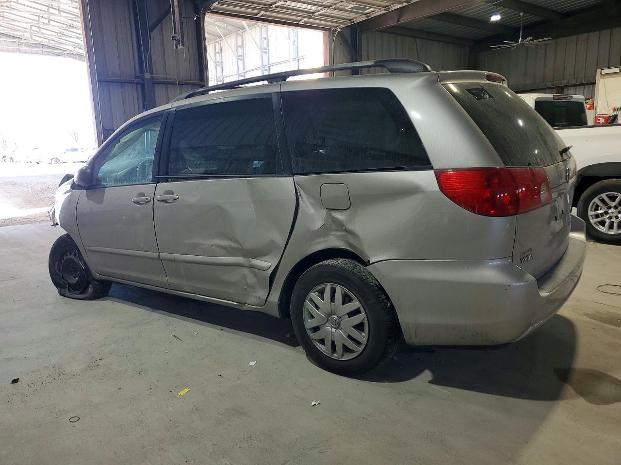 2006 TOYOTA SIENNA