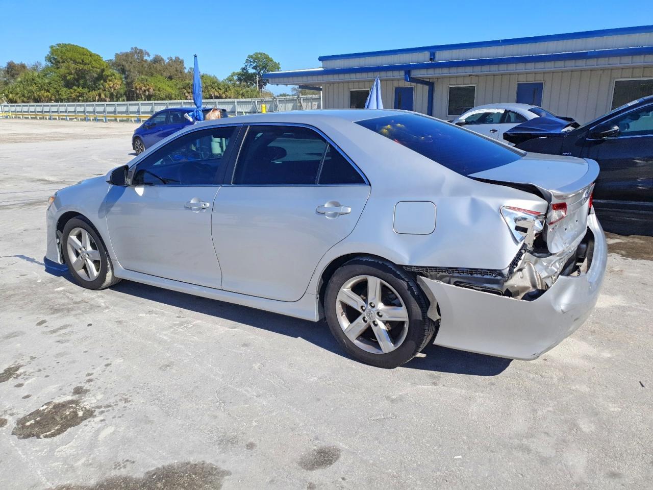 2014 TOYOTA CAMRY