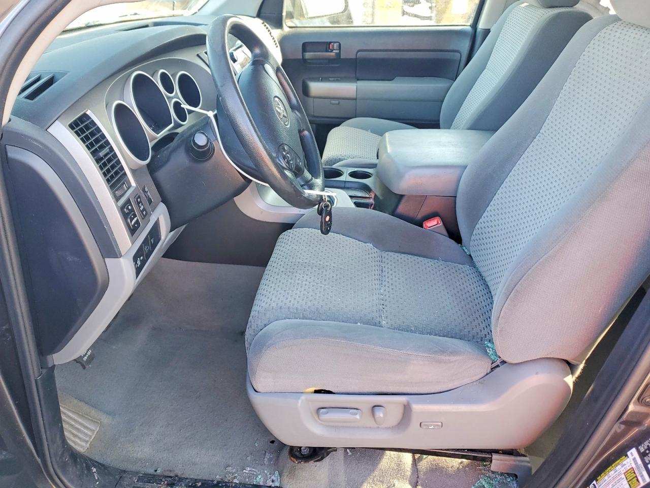 2011 TOYOTA TUNDRA