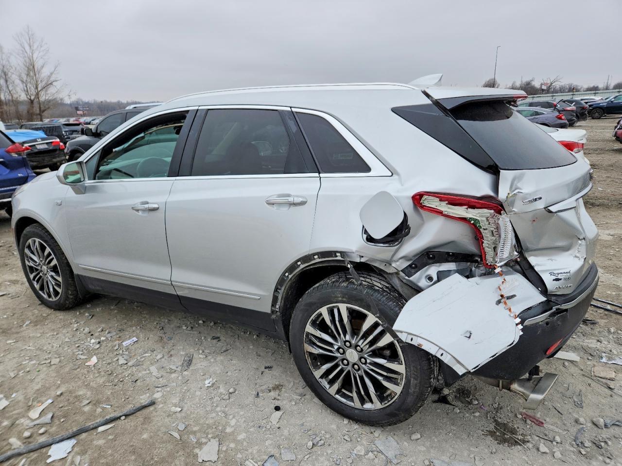 2017 CADILLAC XT5