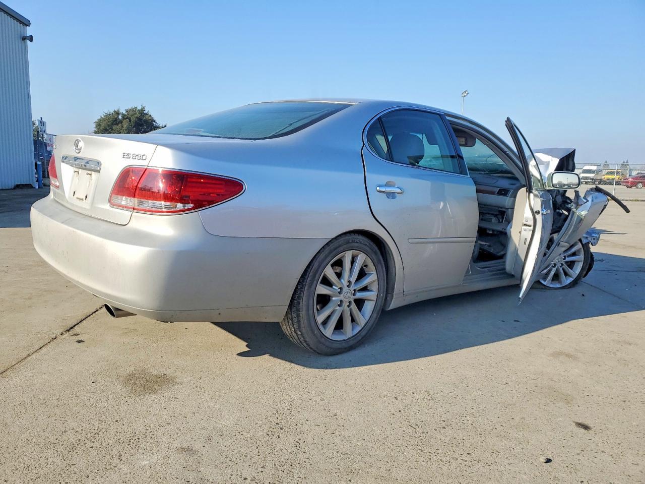 2005 LEXUS ES 330